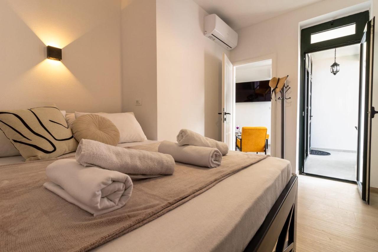 Ankica & Anamarija Apartments เนอุม ภายนอก รูปภาพ