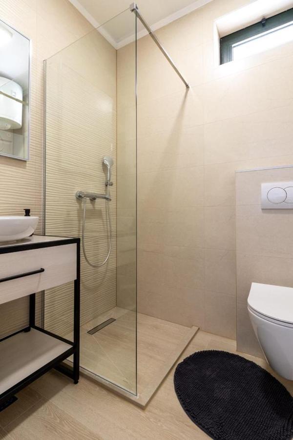 Ankica & Anamarija Apartments เนอุม ภายนอก รูปภาพ