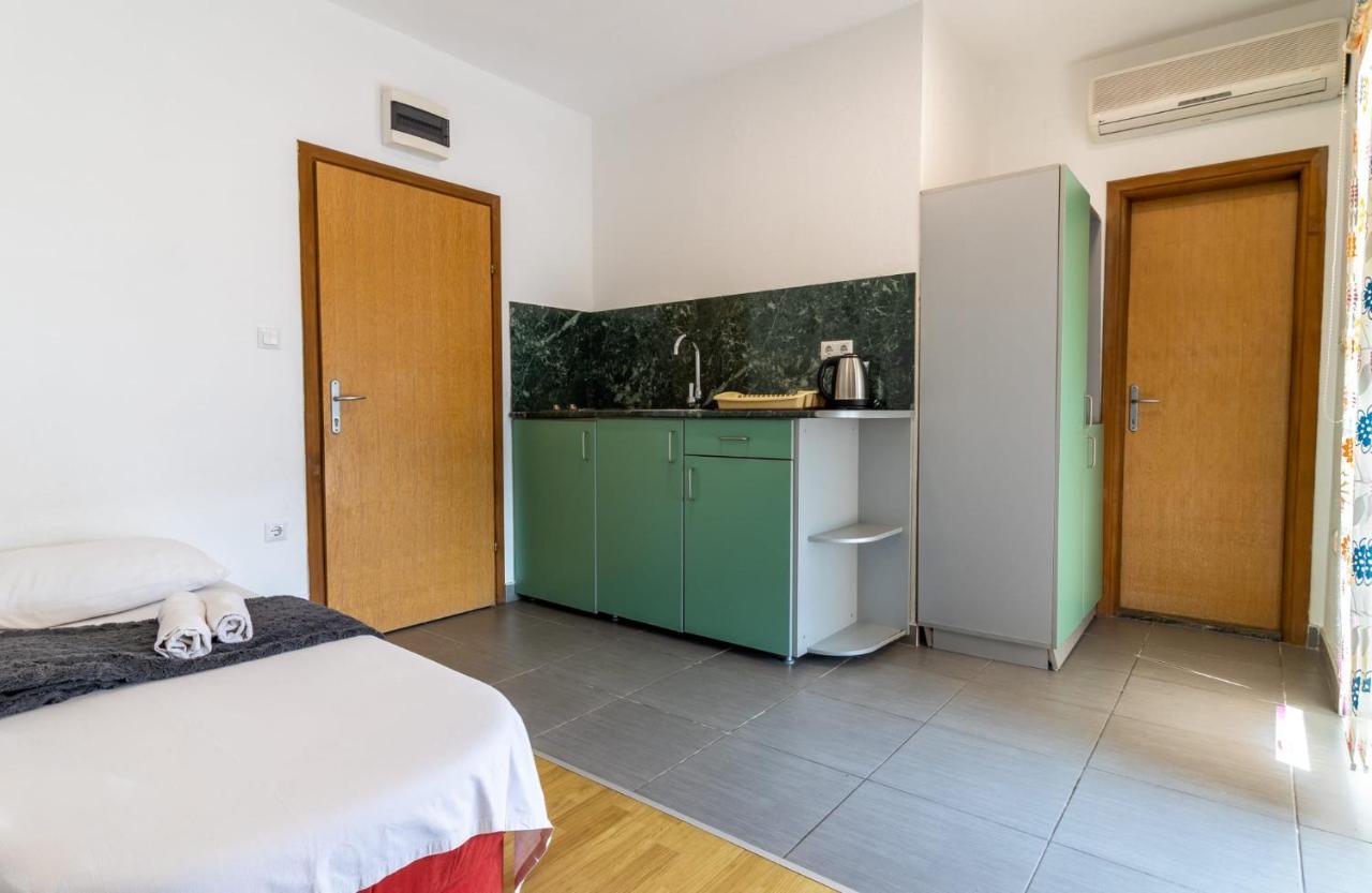 Ankica & Anamarija Apartments เนอุม ภายนอก รูปภาพ