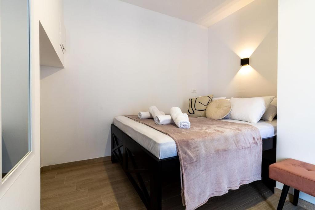 Ankica & Anamarija Apartments เนอุม ภายนอก รูปภาพ
