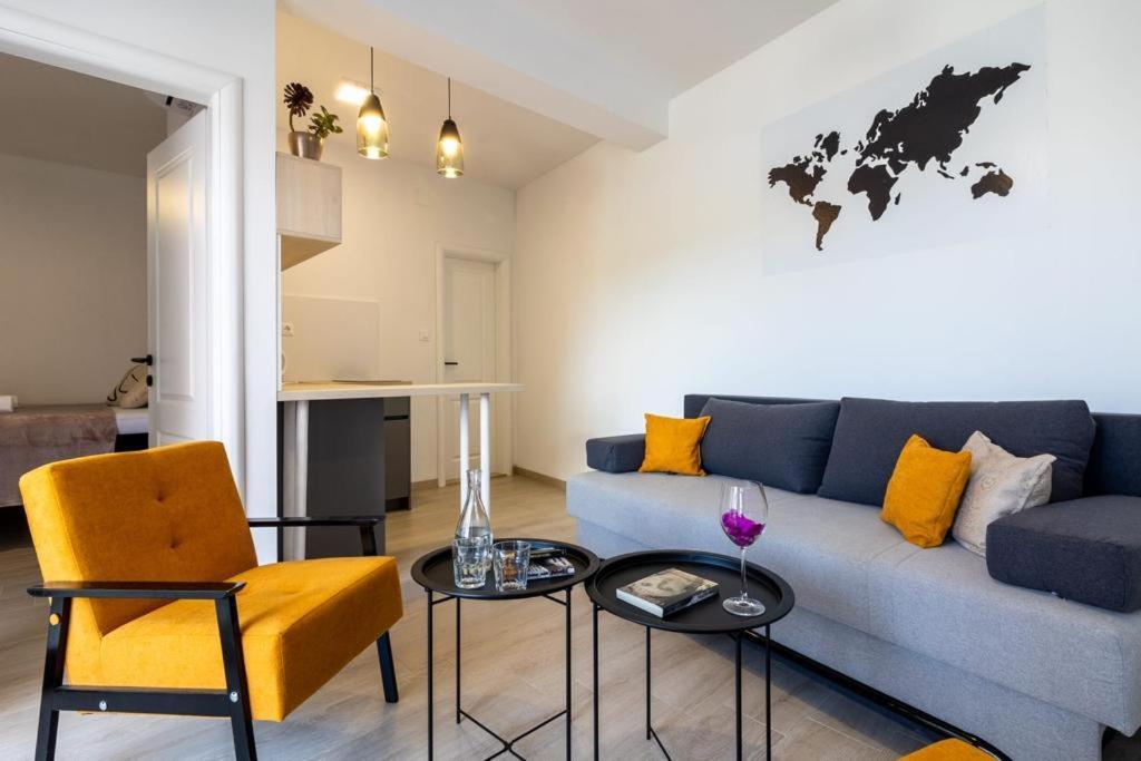 Ankica & Anamarija Apartments เนอุม ภายนอก รูปภาพ